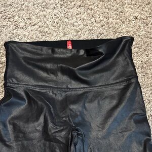 SPANX Glossy Dark Leggings